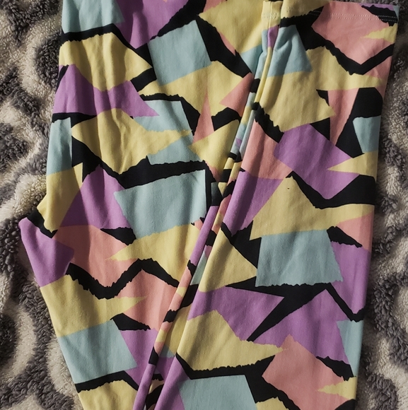 Lularoe TC leggings - Picture 1 of 3